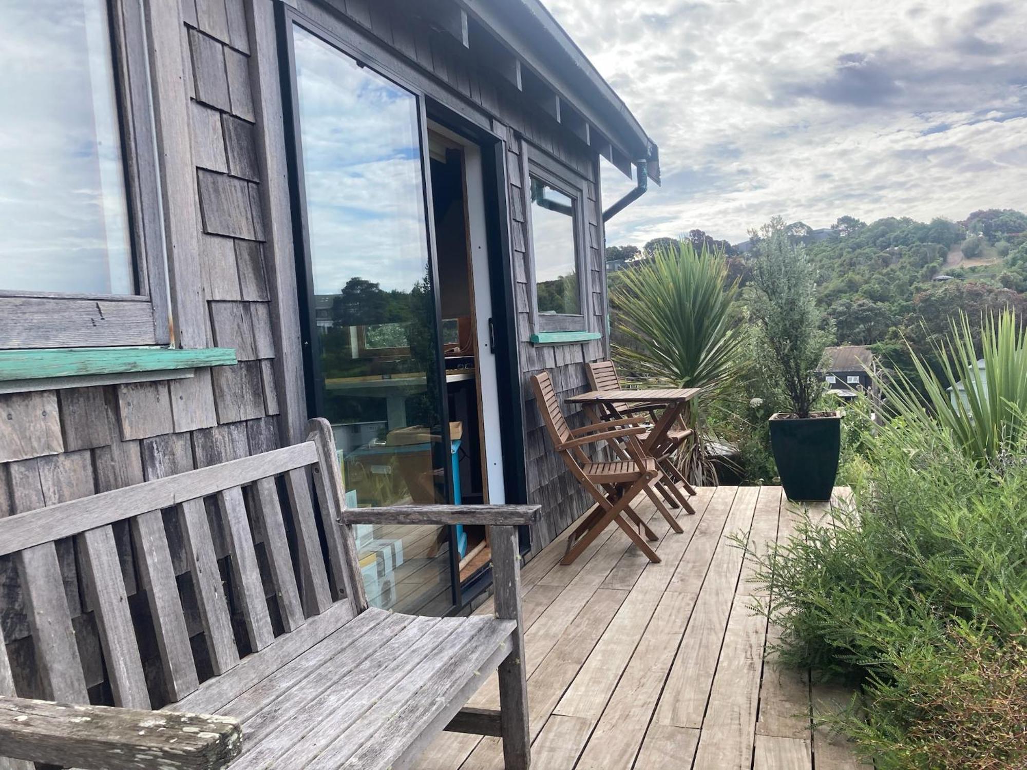פאלם ביץ' Kereru Cabin - Spectacular Seaviews, Rustic, Glamping Eco Adventure מראה חיצוני תמונה